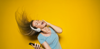 Girl compares mp3 vs aiff