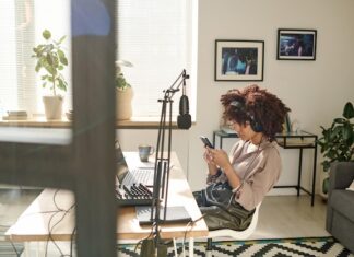 Master Home Recording with This Comprehensive Guide to Techniques, Setup, and Gear Essentials