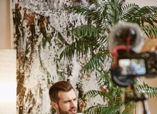 8 Essential Rules for Selecting the Right Music for Your Video Editing مشروع