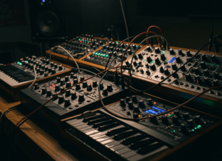Modular synthesis patching with recorded audio samples: tips & tricks